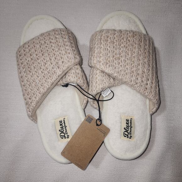 slippers dluxe by dearfoam size 7-8 - Picture 2 of 6